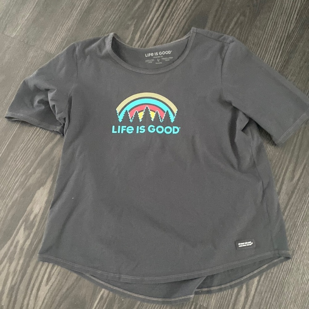 🍍LIFE IS GOOD🍍size large 🍍T-1